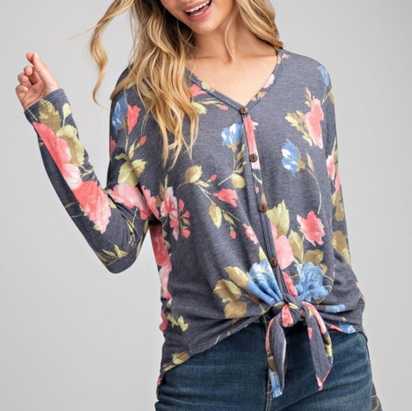 Floral button down top with front tie - Picture 7 of 8